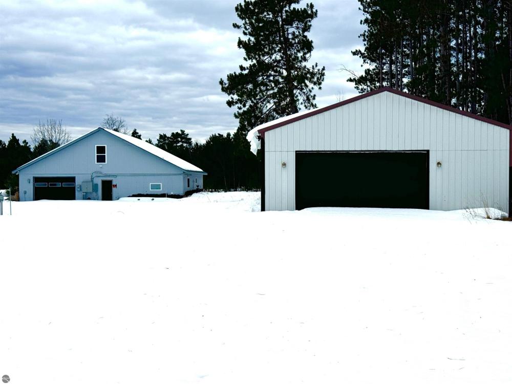 Currently Displayed Property Photo