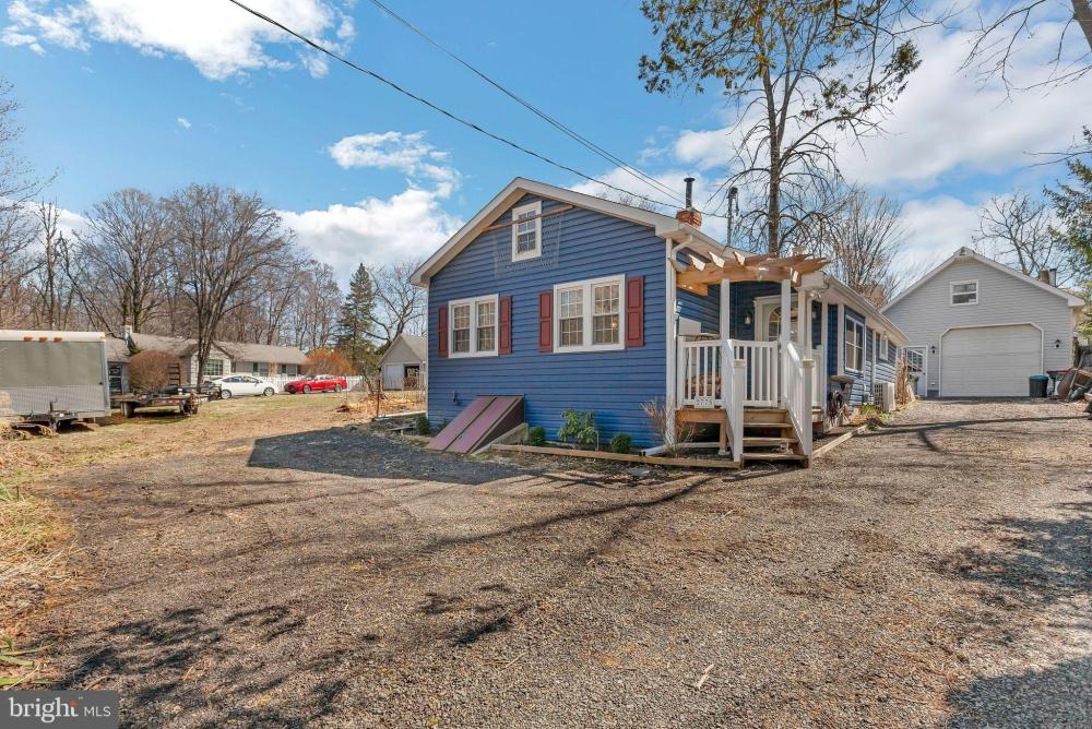 Currently Displayed Property Photo