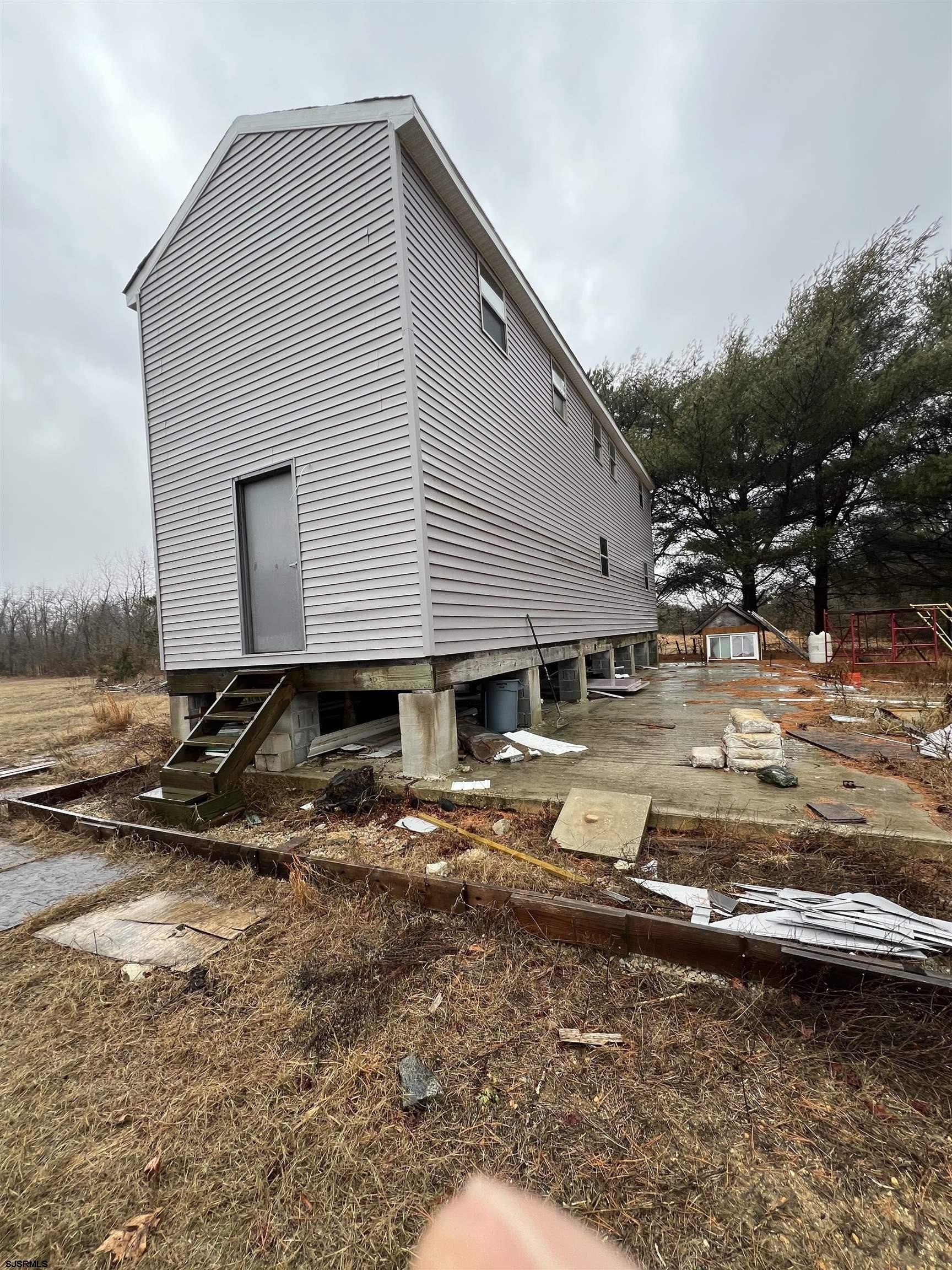 Currently Displayed Property Photo