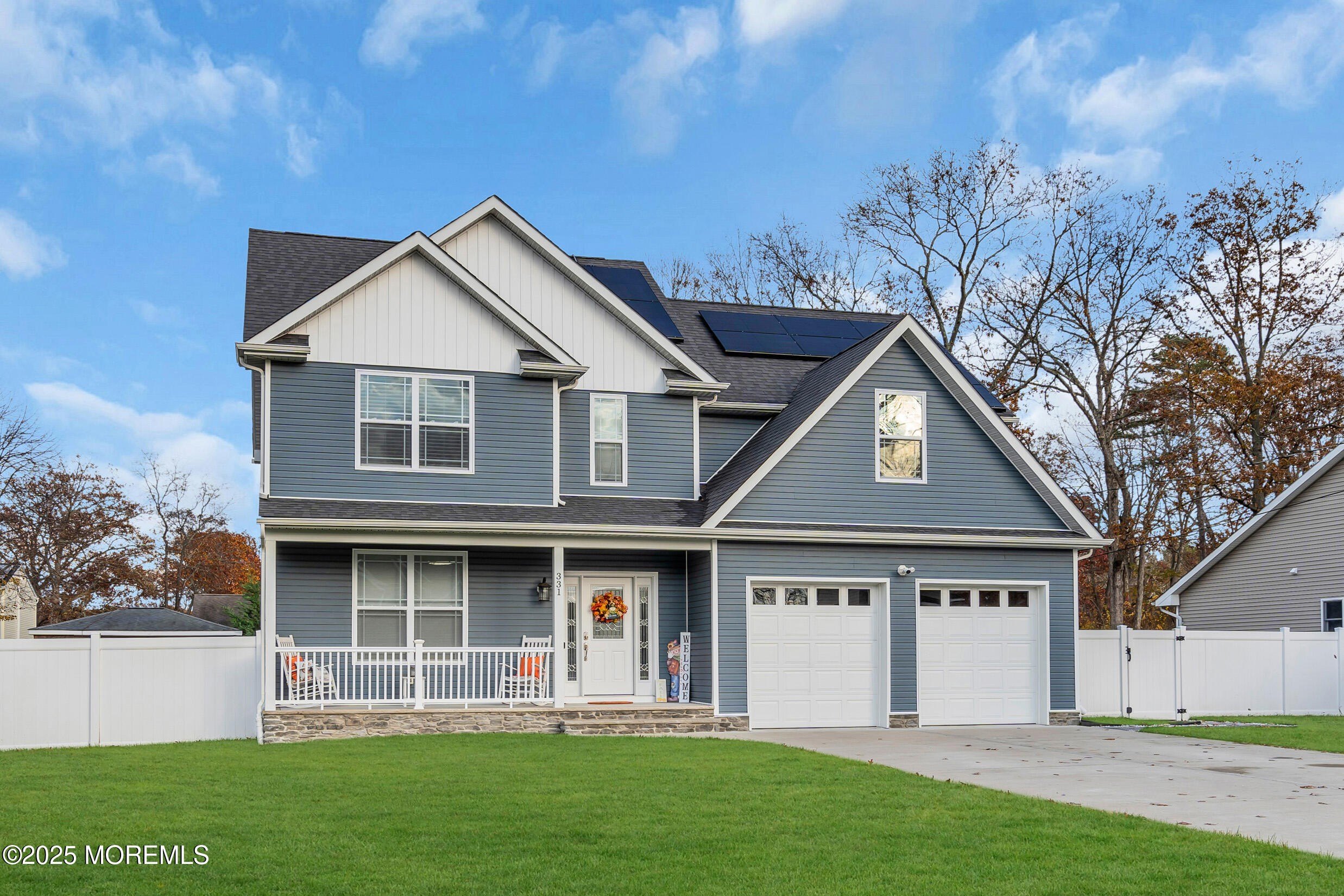 Currently Displayed Property Photo