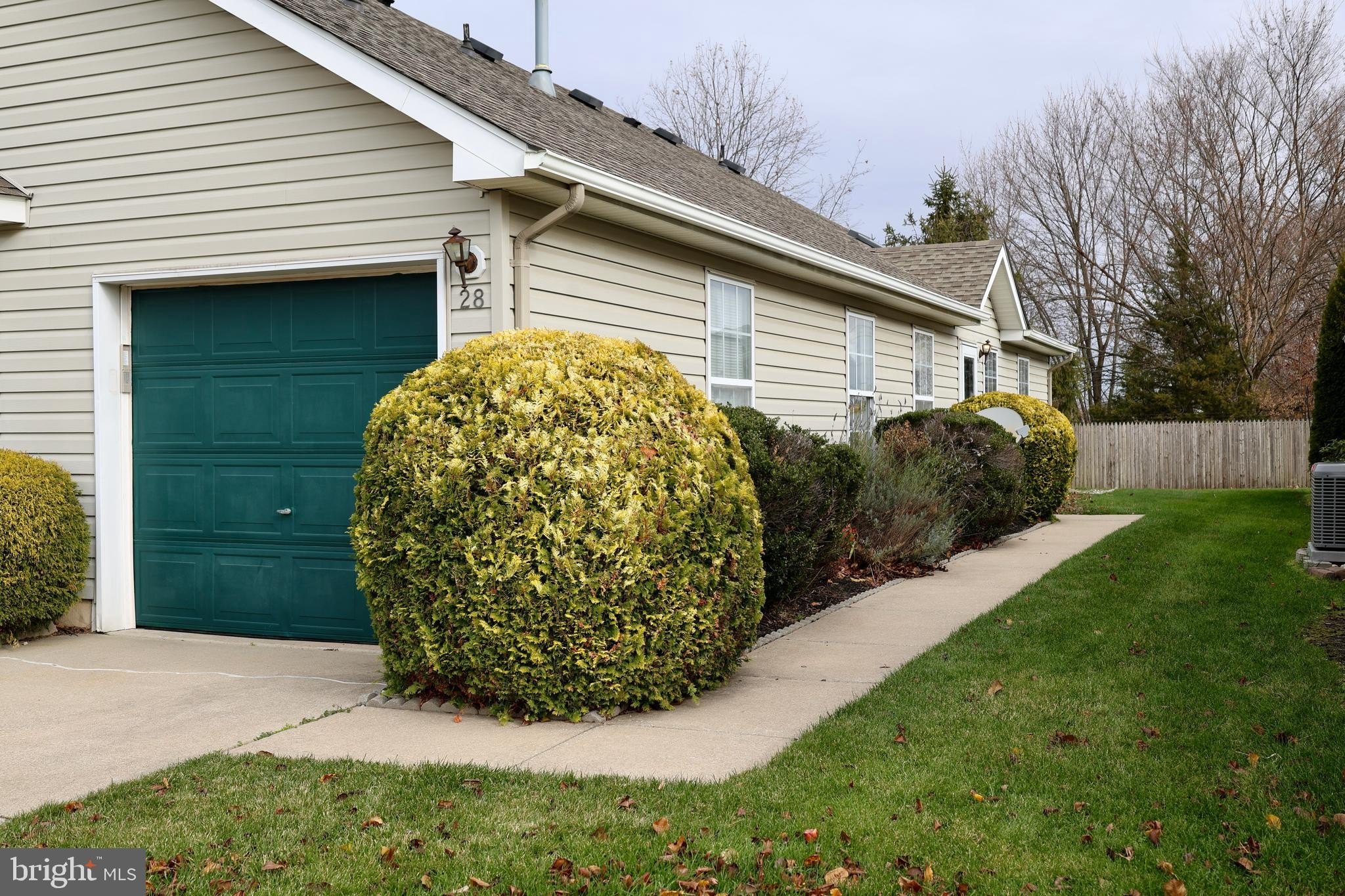 Currently Displayed Property Photo