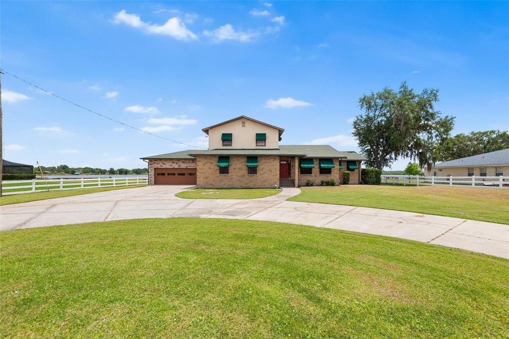 Currently Displayed Property Photo