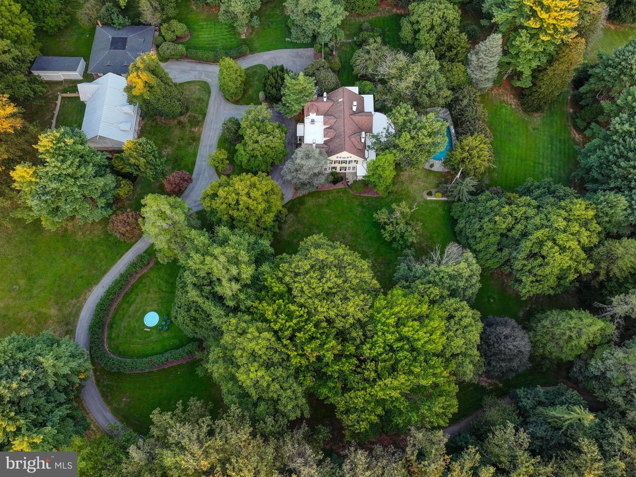 Currently Displayed Property Photo