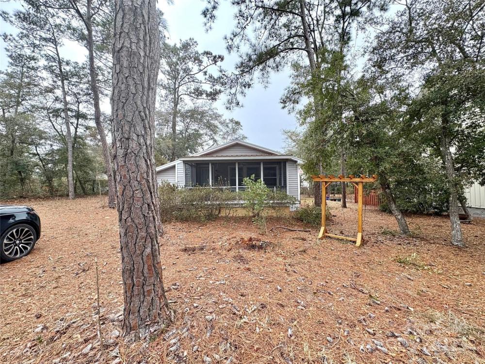 Currently Displayed Property Photo