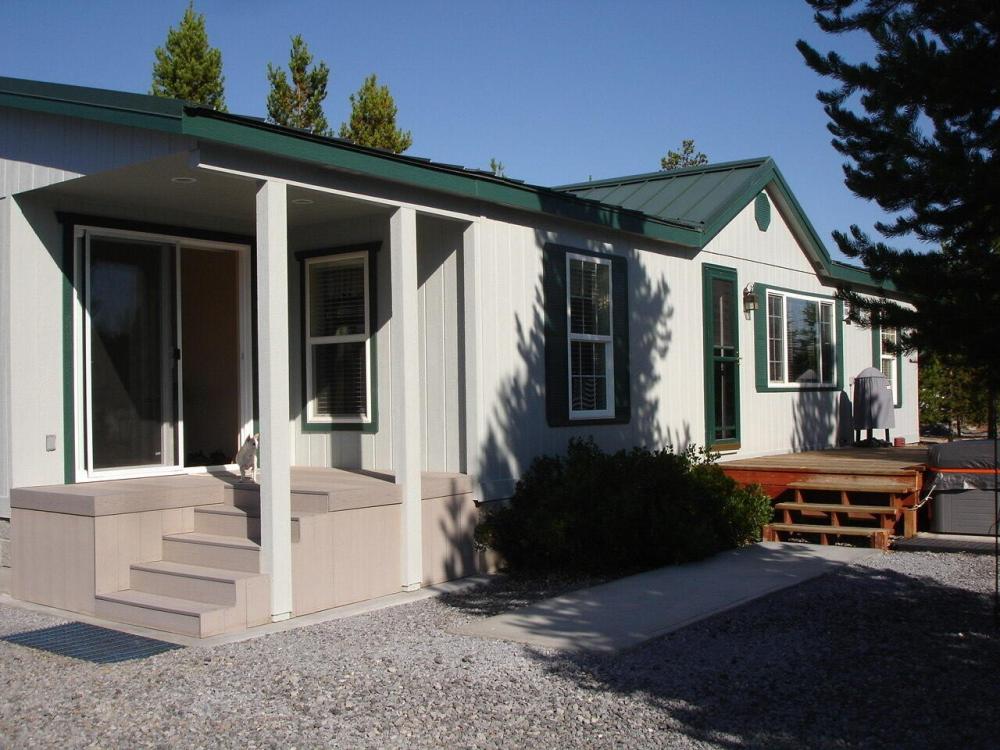 Currently Displayed Property Photo