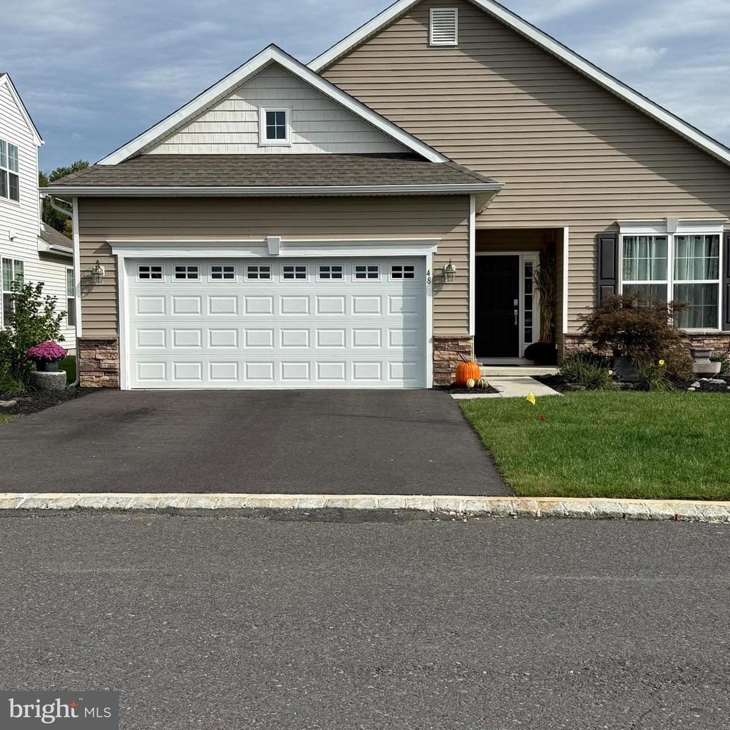 Currently Displayed Property Photo