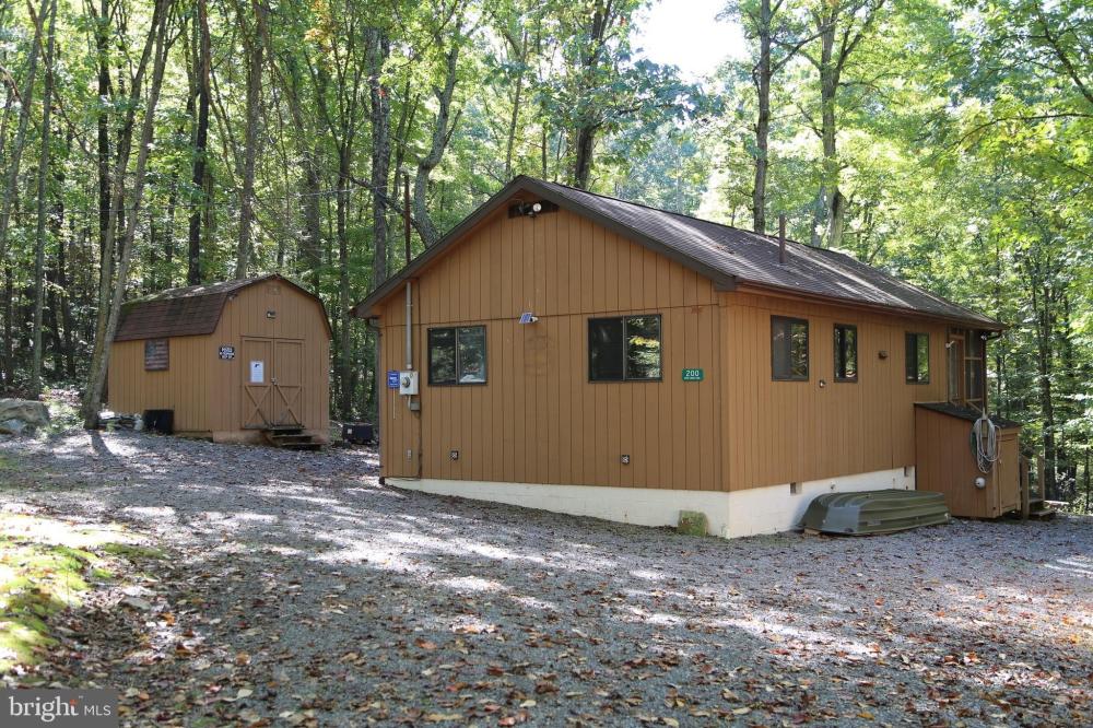 Currently Displayed Property Photo