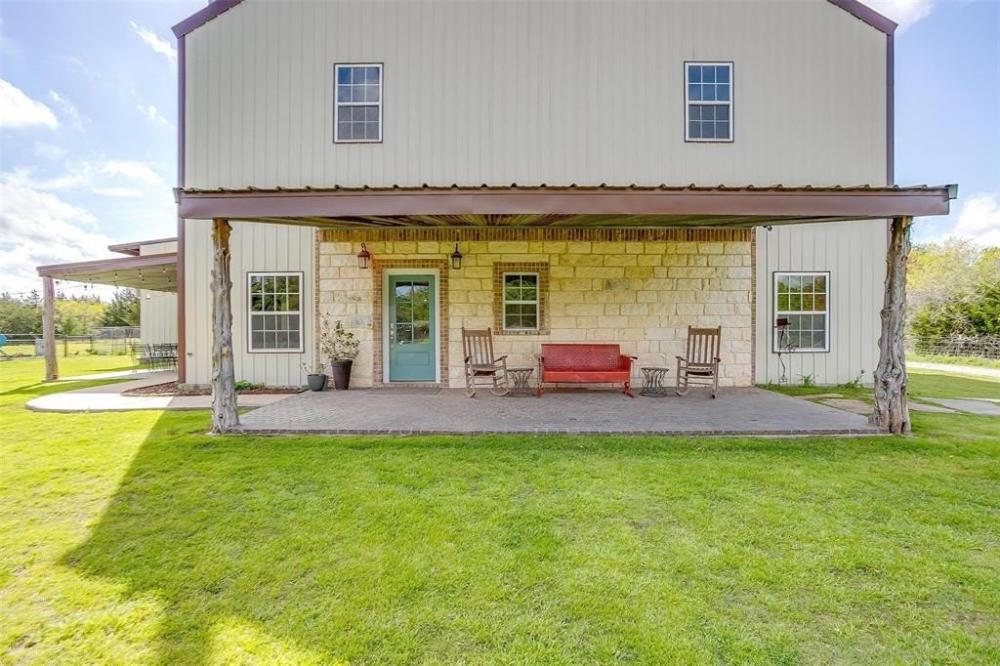 Currently Displayed Property Photo