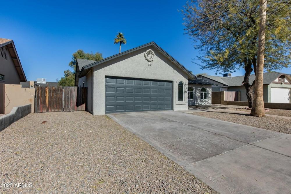 Currently Displayed Property Photo