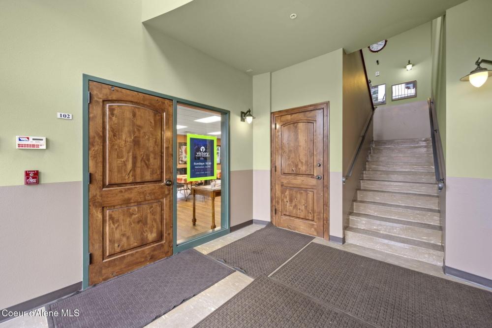 Currently Displayed Property Photo