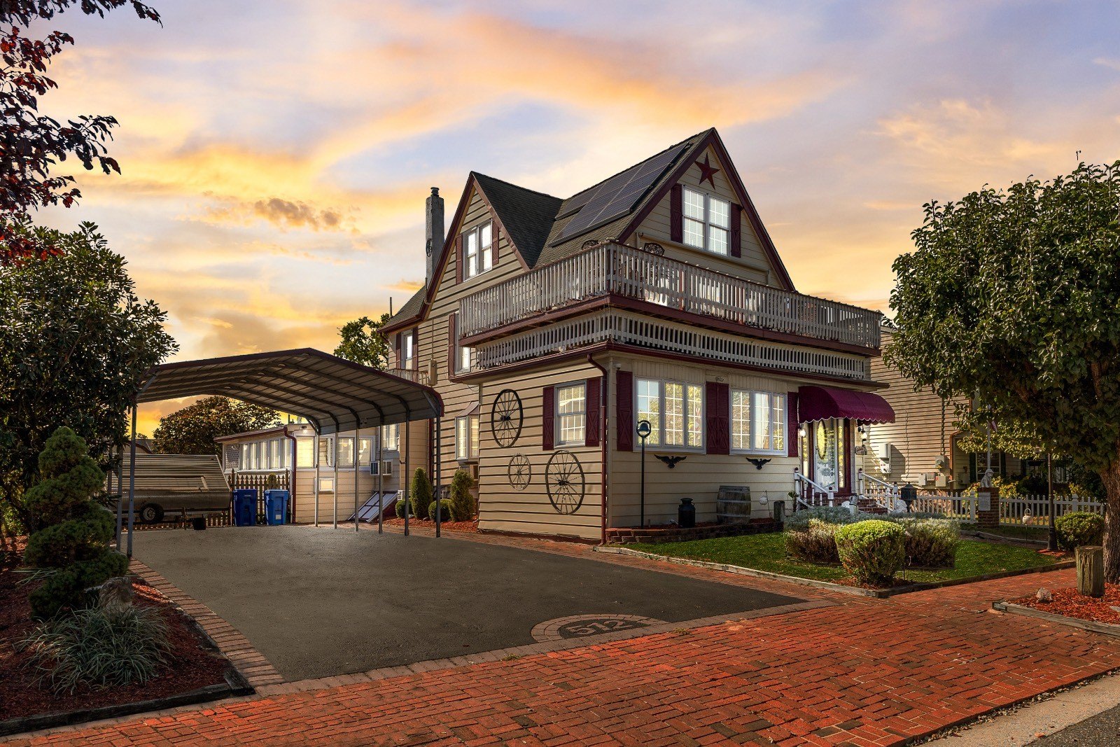 Currently Displayed Property Photo