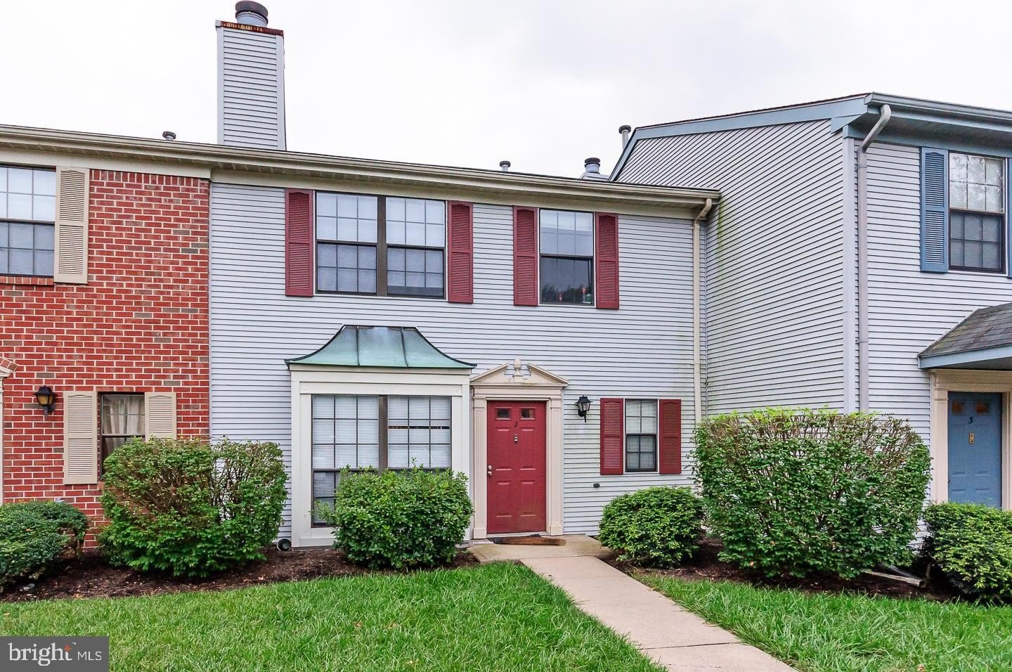 Currently Displayed Property Photo