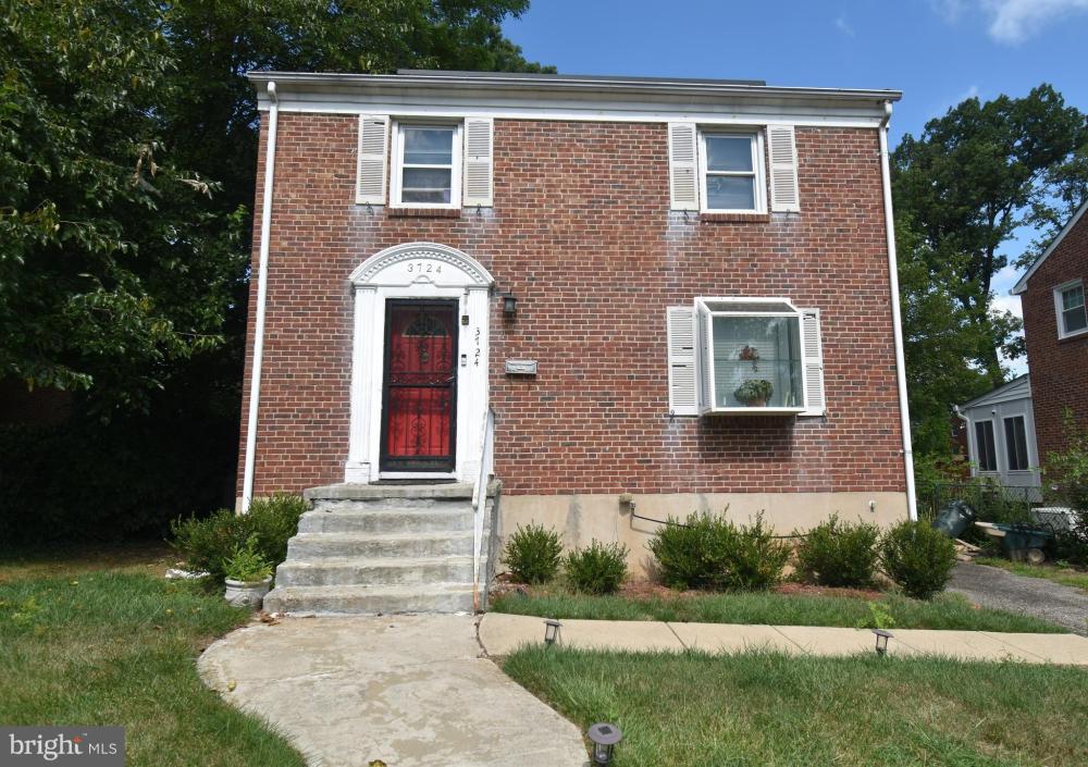 Currently Displayed Property Photo