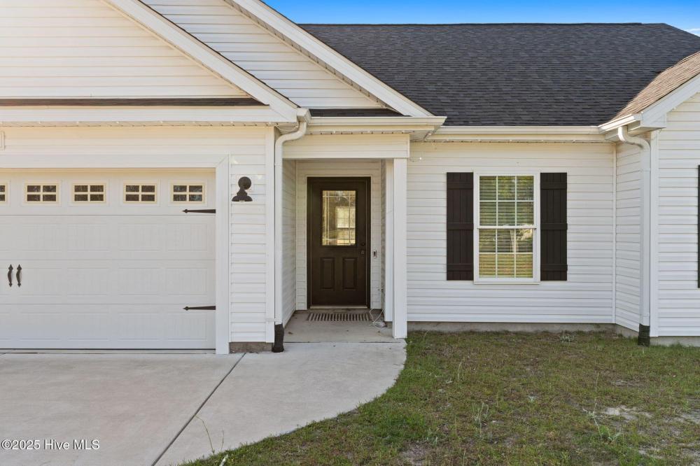 Currently Displayed Property Photo