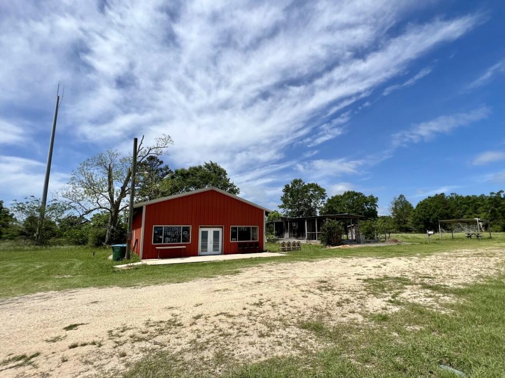 Currently Displayed Property Photo