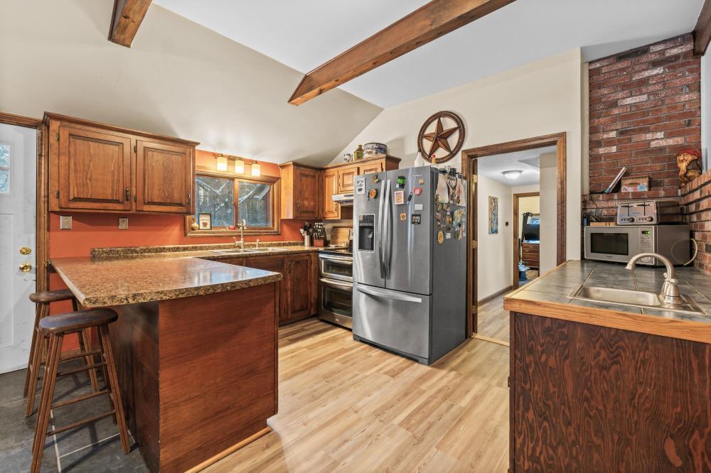 Currently Displayed Property Photo