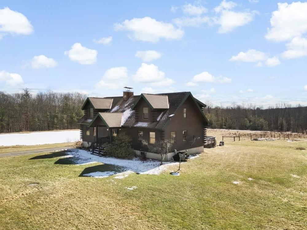 Currently Displayed Property Photo