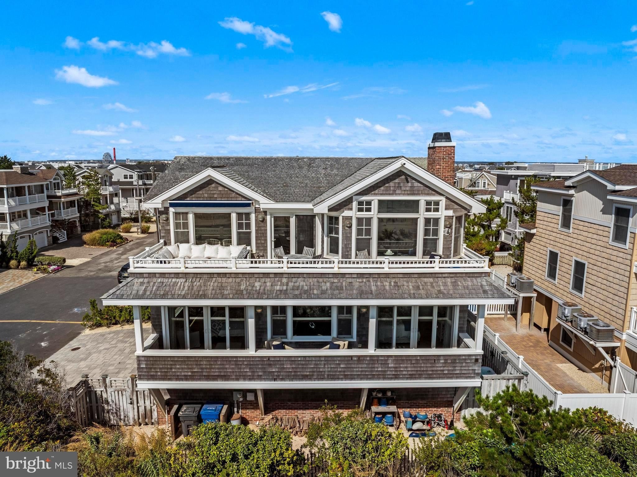 Currently Displayed Property Photo