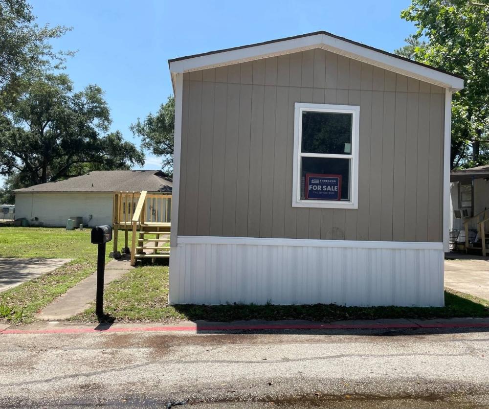Currently Displayed Property Photo