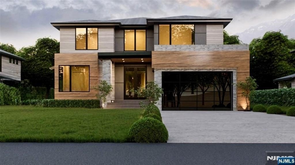 Currently Displayed Property Photo