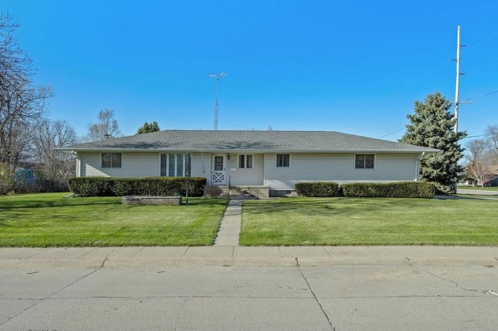 Currently Displayed Property Photo