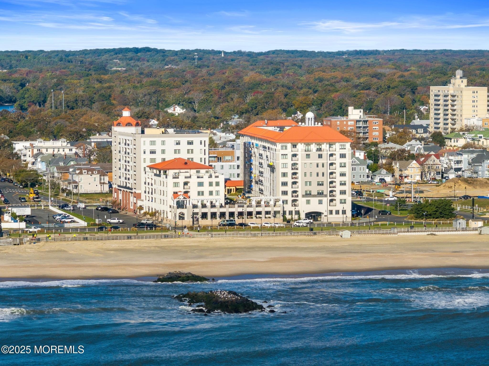 Currently Displayed Property Photo