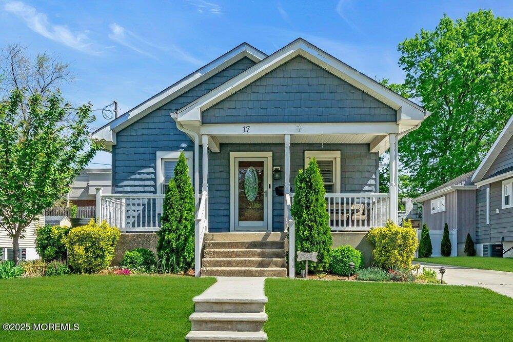 Currently Displayed Property Photo