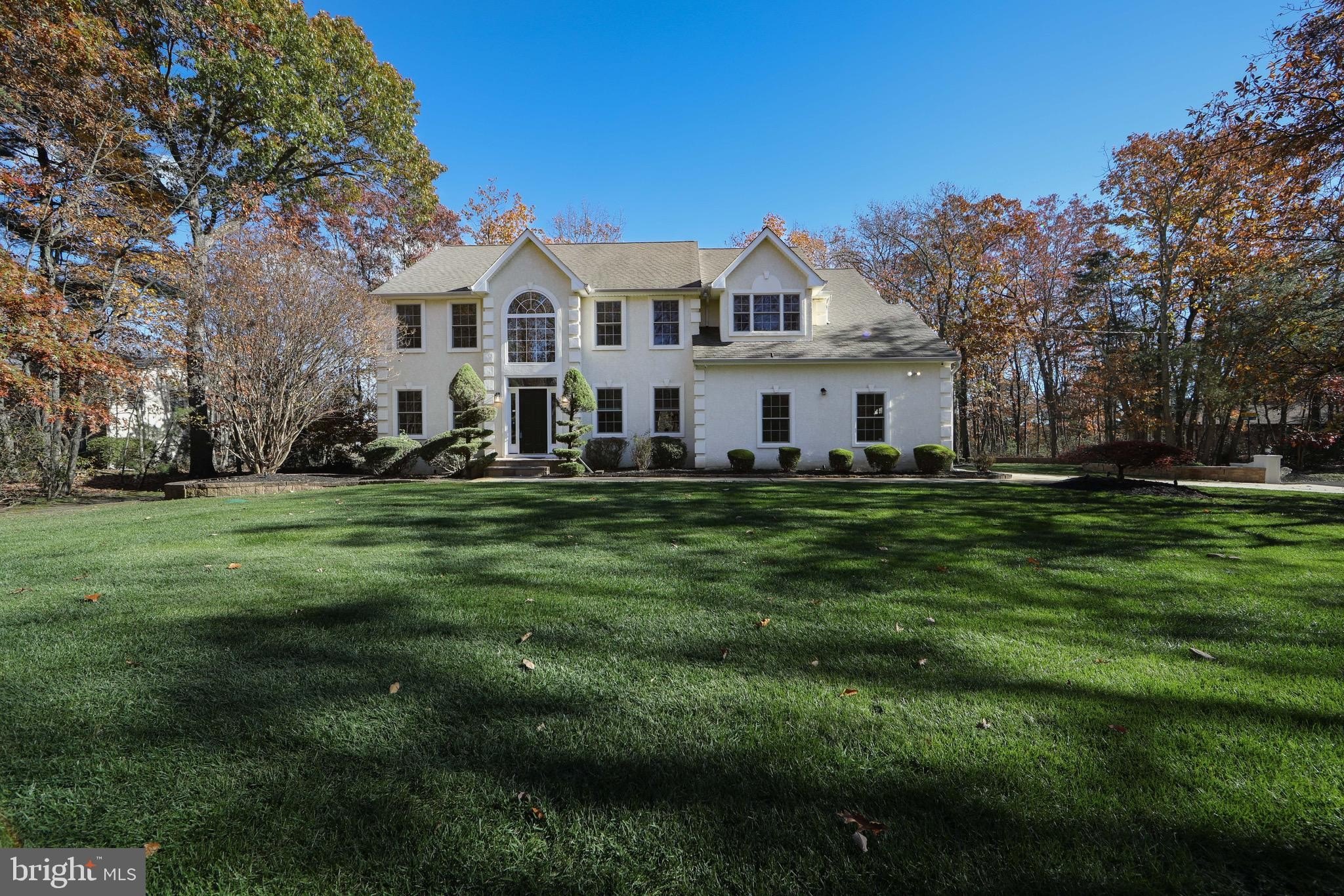 Currently Displayed Property Photo