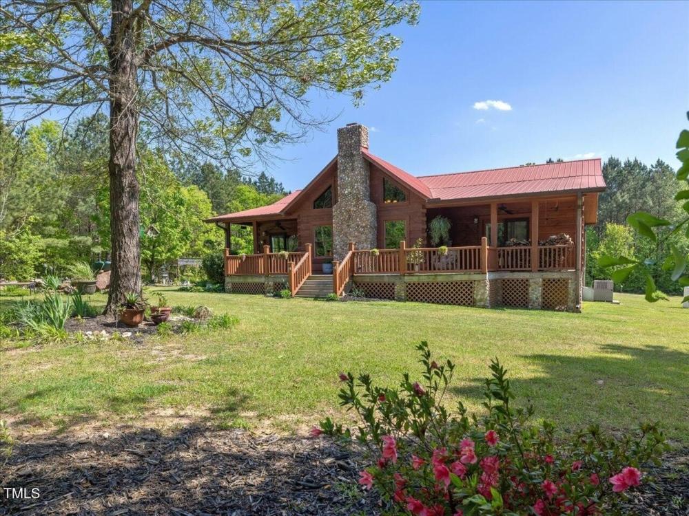 Currently Displayed Property Photo