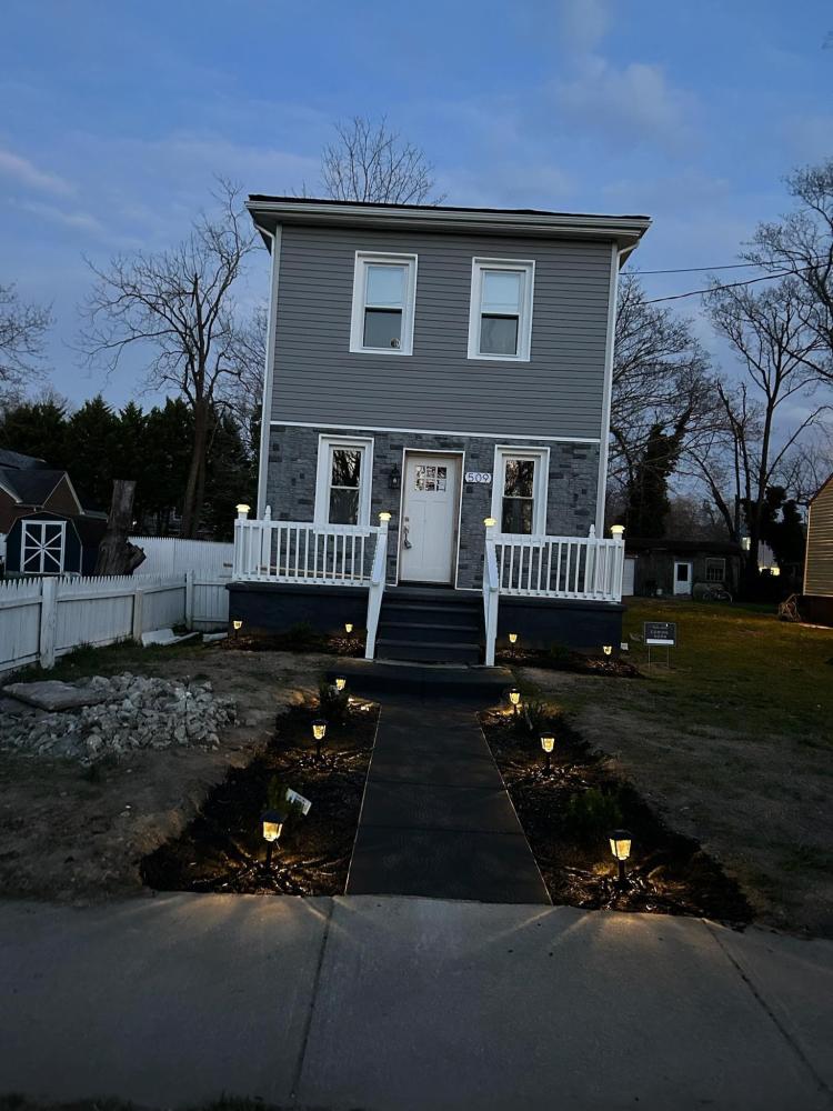 Currently Displayed Property Photo