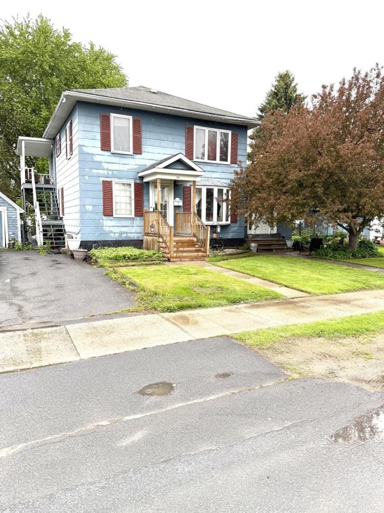 Currently Displayed Property Photo