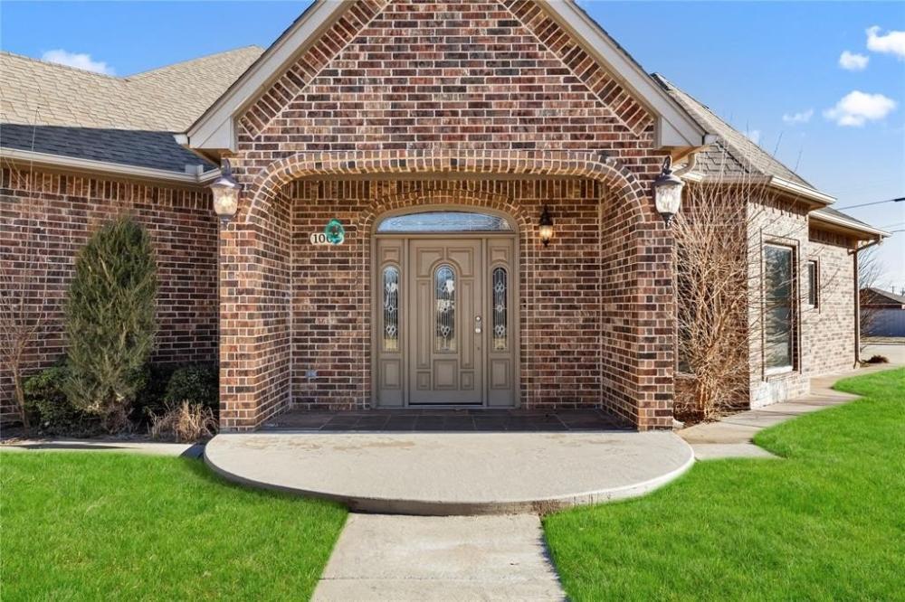 Currently Displayed Property Photo
