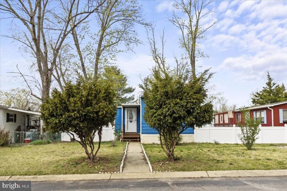 Currently Displayed Property Photo