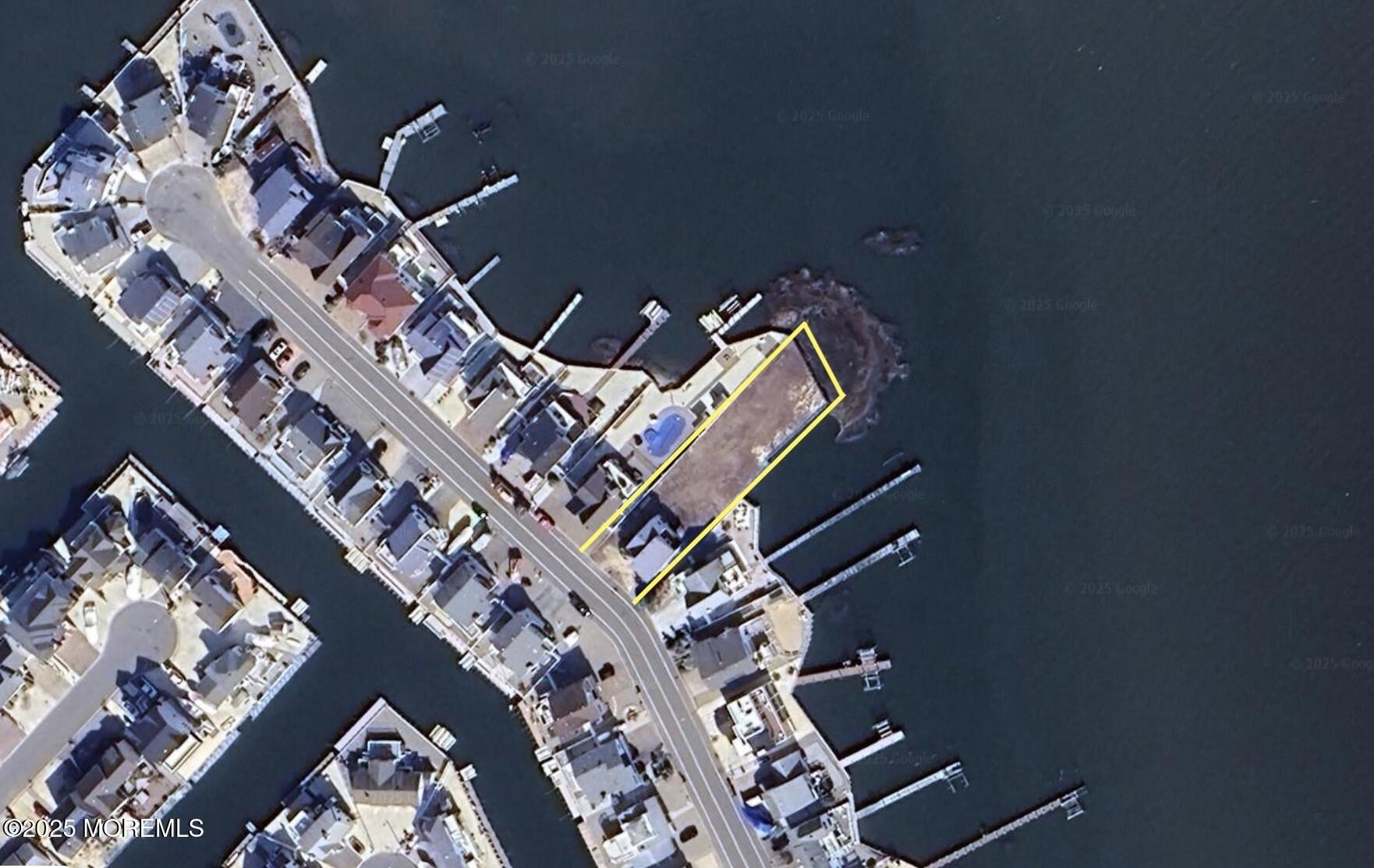 Currently Displayed Property Photo