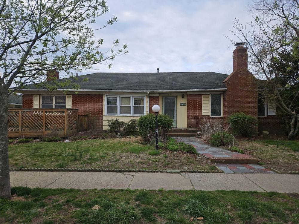 Currently Displayed Property Photo