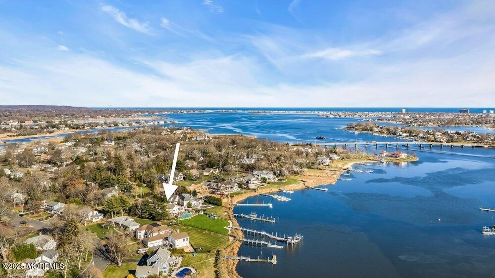 Currently Displayed Property Photo