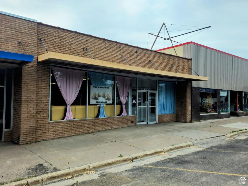 Currently Displayed Property Photo