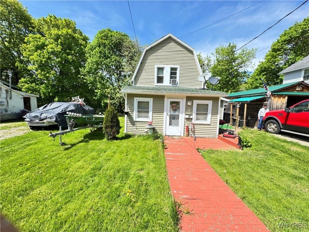 Currently Displayed Property Photo