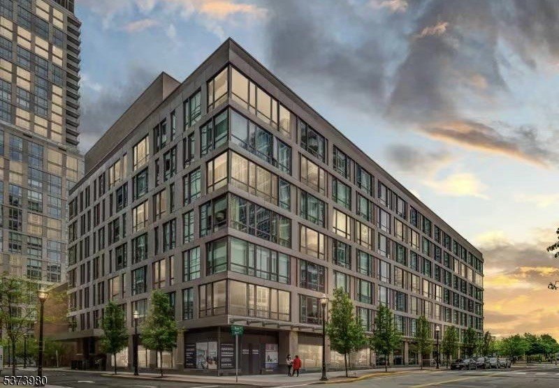 Currently Displayed Property Photo