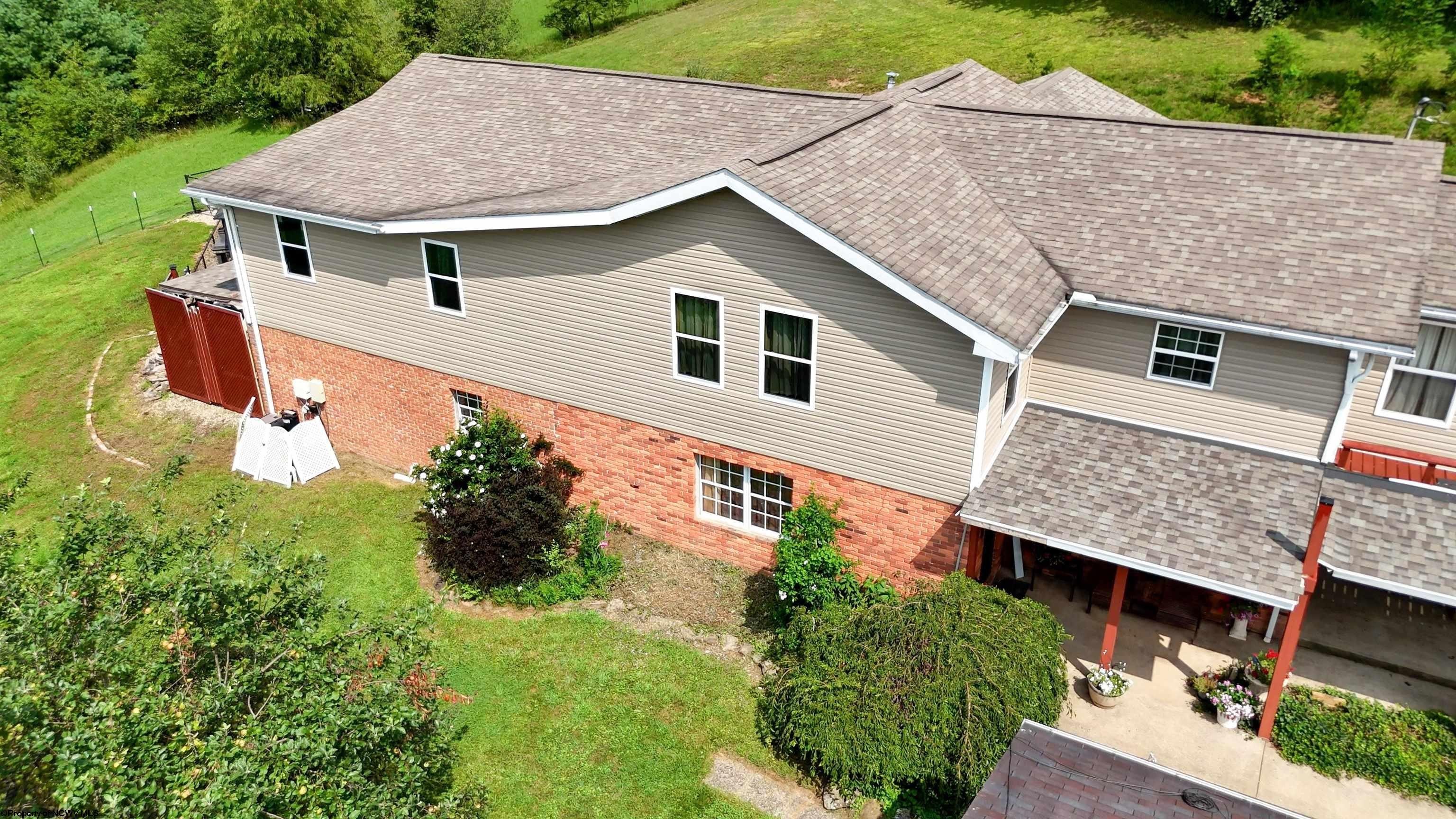 Currently Displayed Property Photo