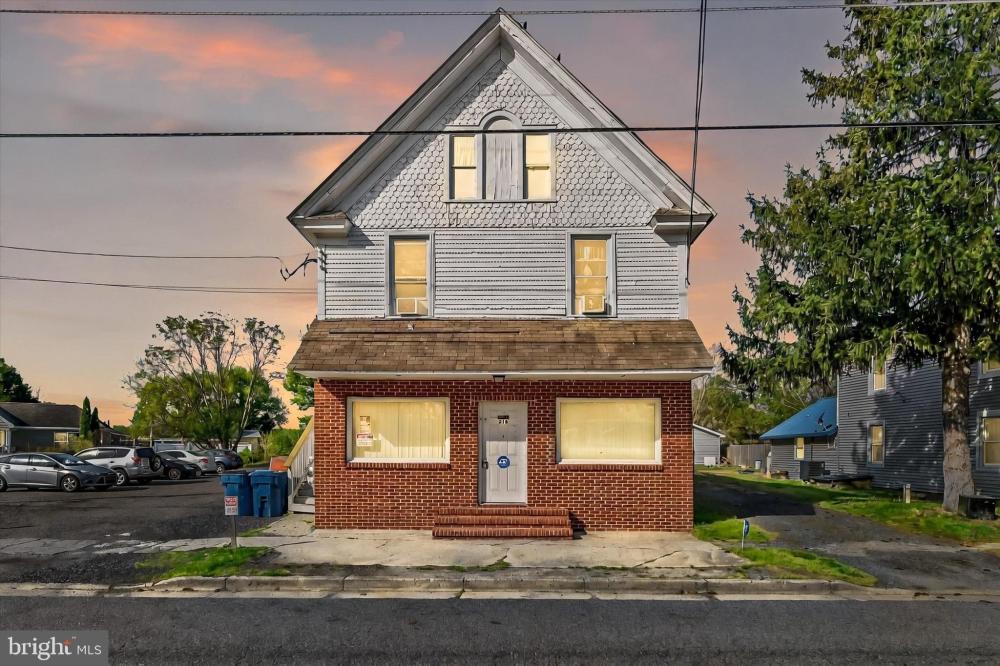 Currently Displayed Property Photo