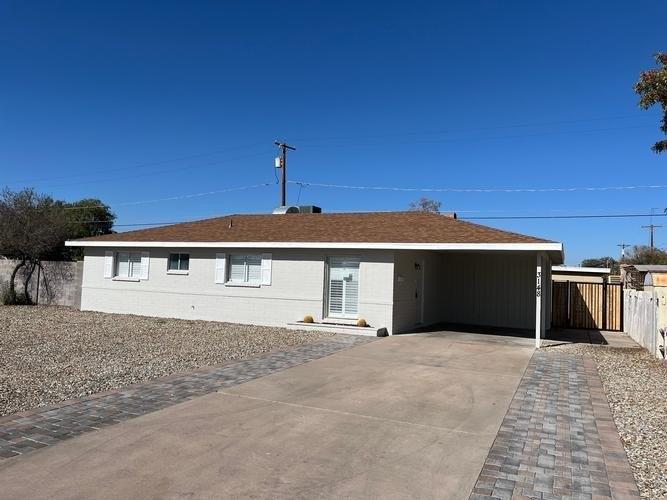 Currently Displayed Property Photo
