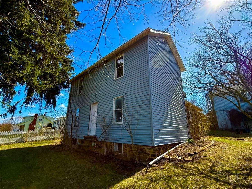 Currently Displayed Property Photo