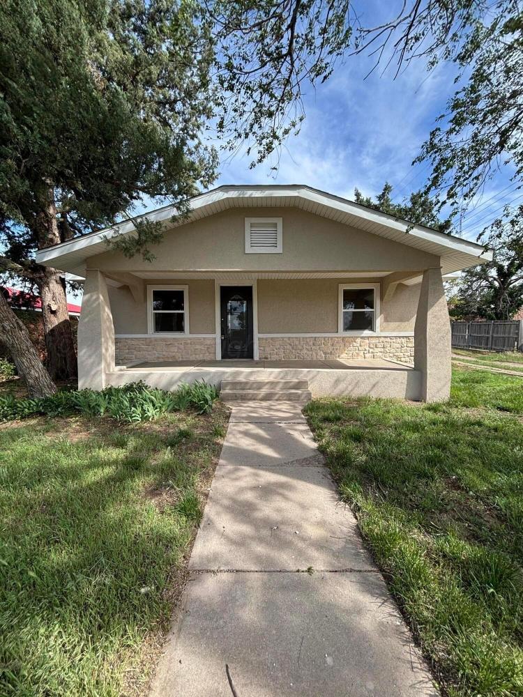 Currently Displayed Property Photo