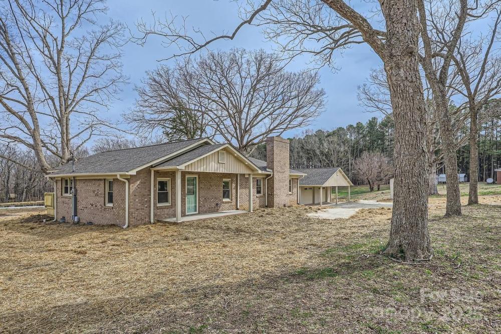 Currently Displayed Property Photo