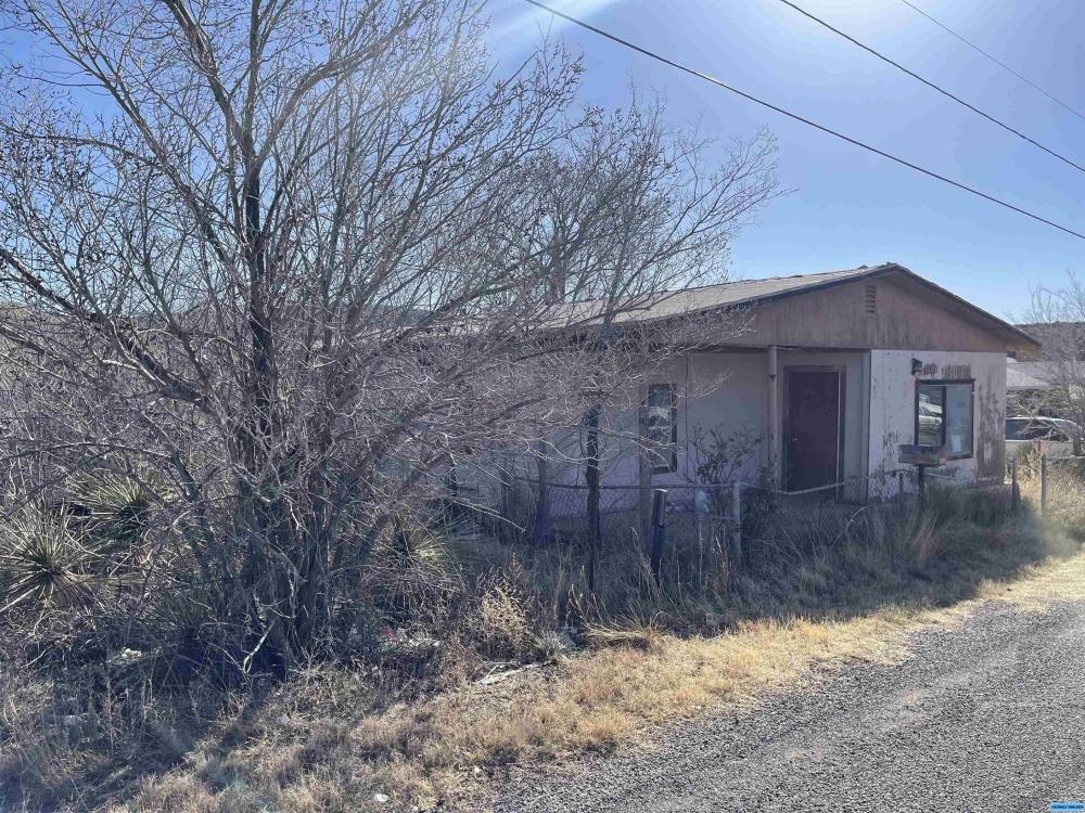 Currently Displayed Property Photo