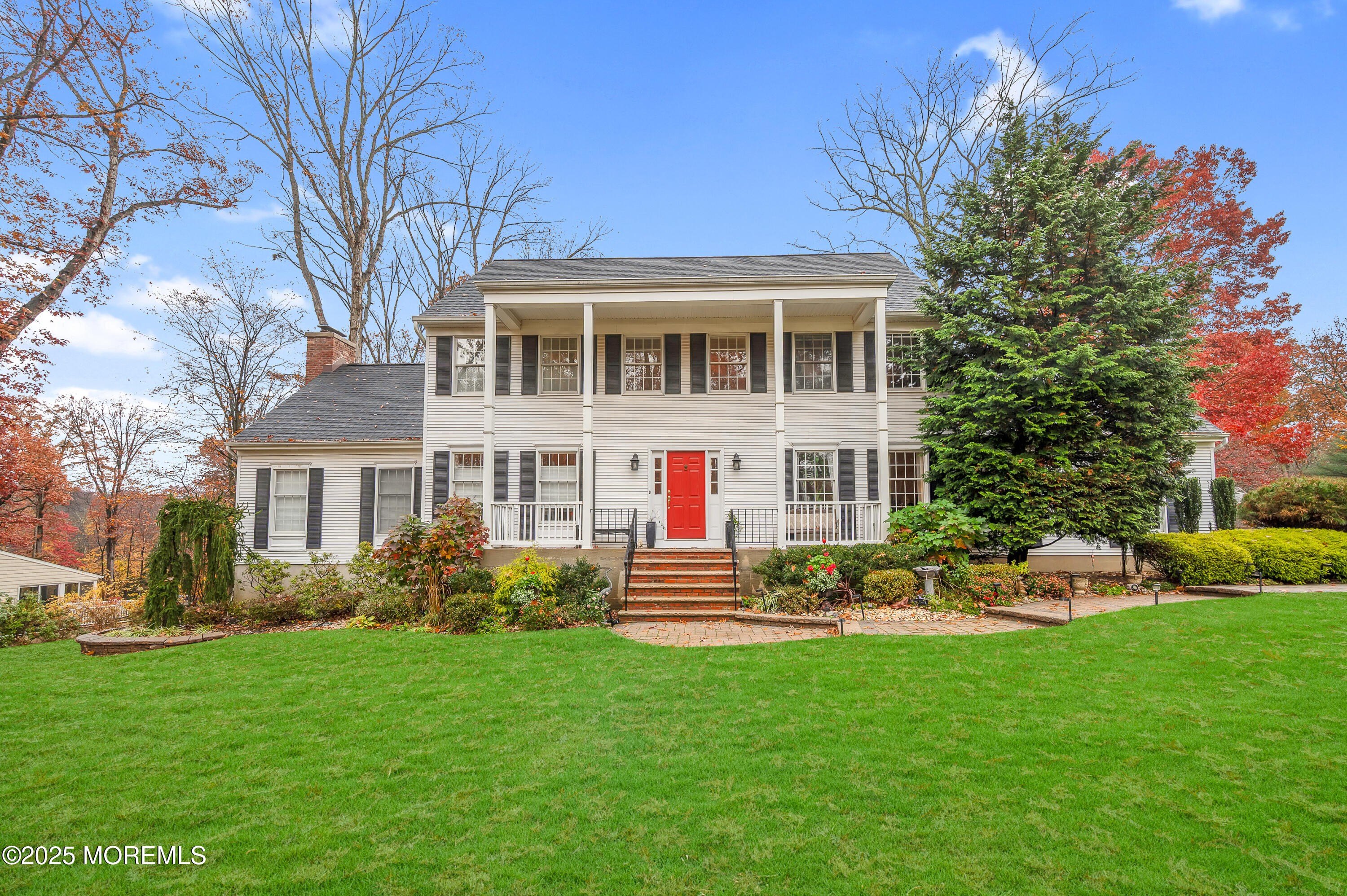 Currently Displayed Property Photo