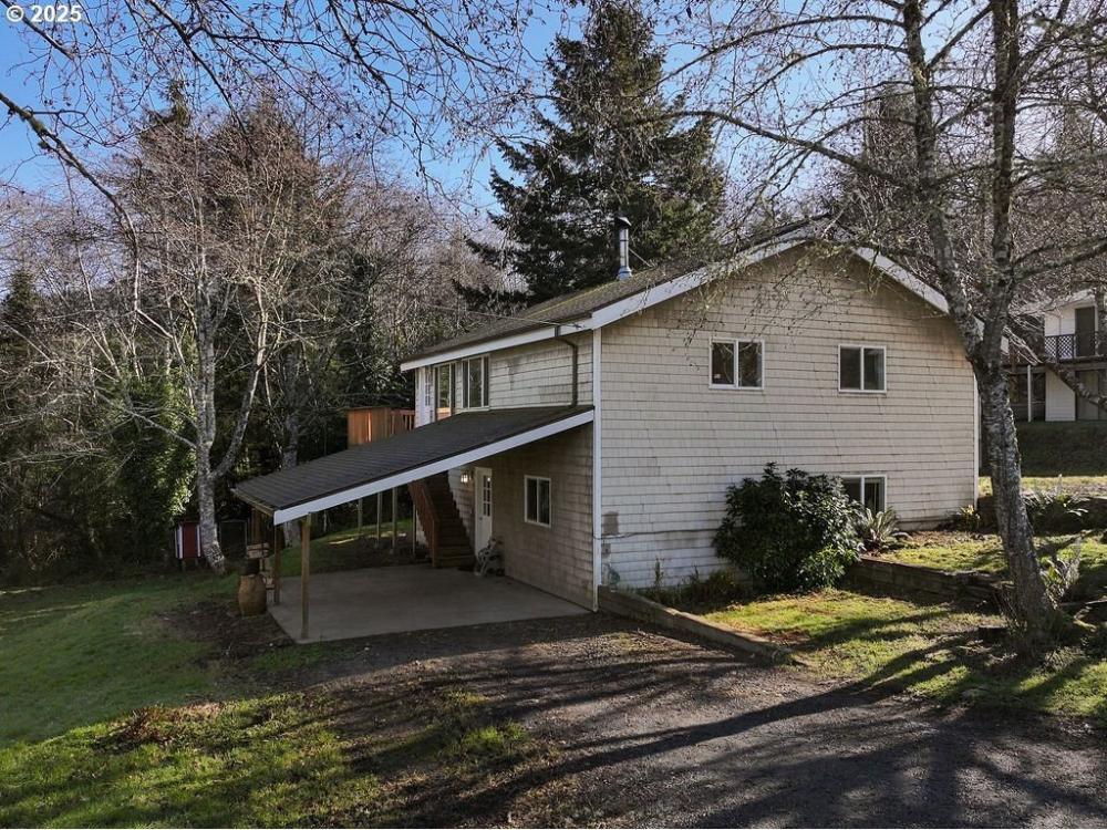 Currently Displayed Property Photo