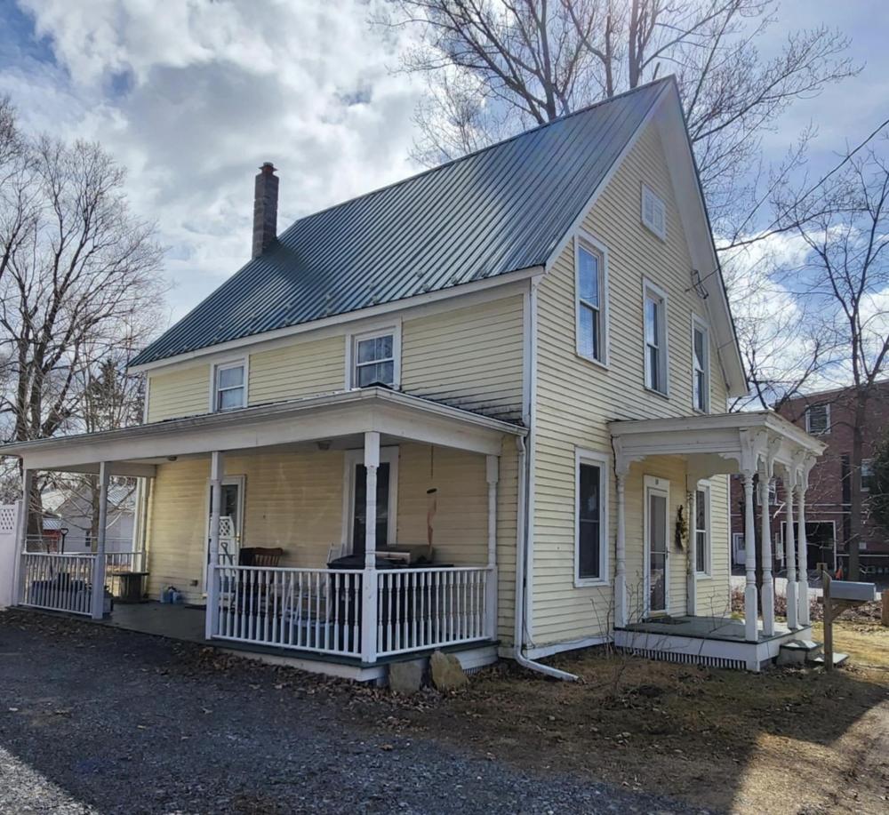 Currently Displayed Property Photo