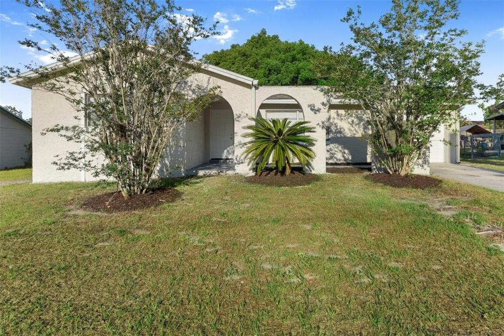 Currently Displayed Property Photo
